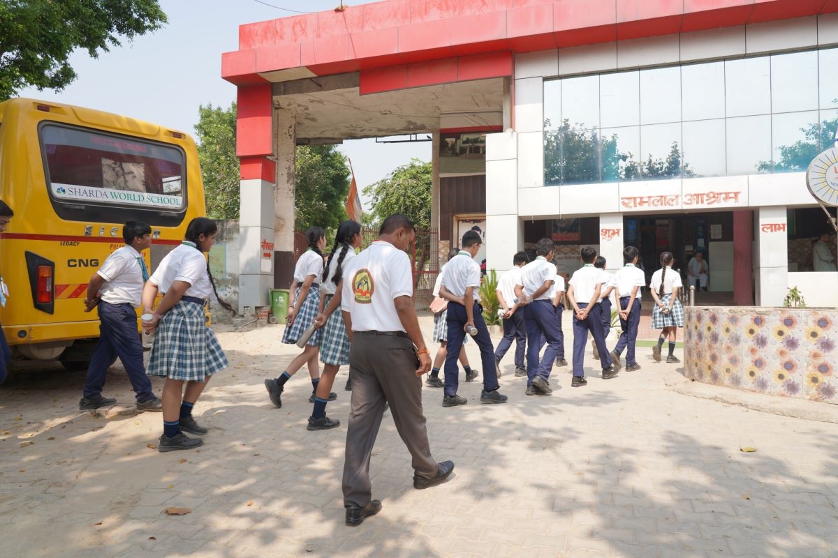 Spreading Light and Love: Sharda World School Students Bring Diwali Cheer to Surkuti and Ramlal Old Age Home